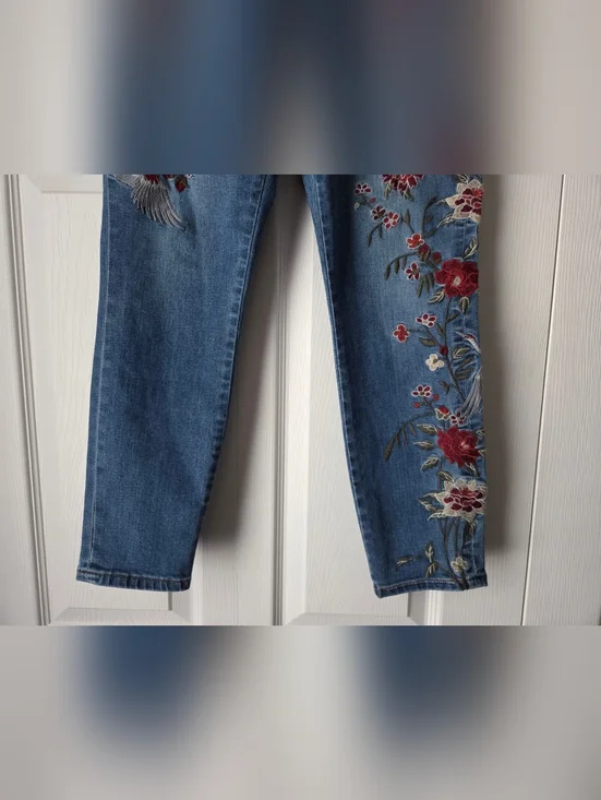 Nanette Nanette Lepore High Rise Skinny Jeans w Floral Embroidery Size 6 - Picture 4 of 14